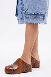 AZALEA WANG DARWIN CLOG IN BROWN SNAKE